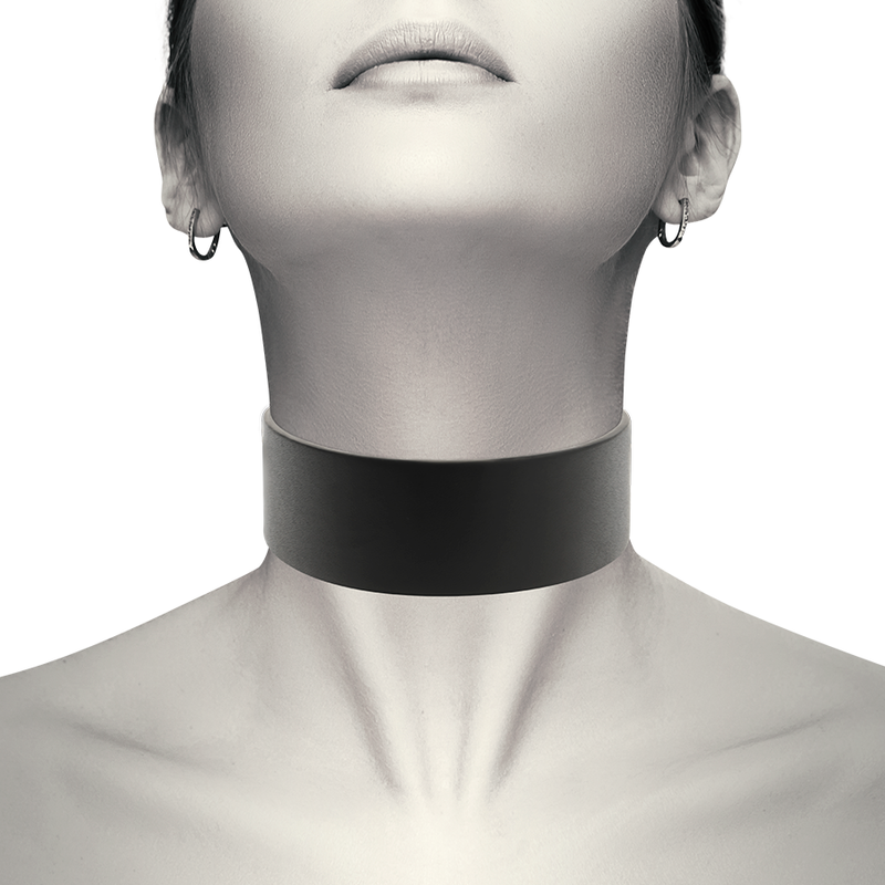 COQUETTE CHIC DESIRE - COLLIER EN CUIR VEGAN