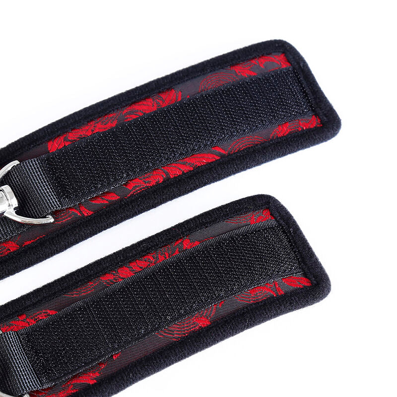 OHMAMA FETISH - MENOTTES DE POIGNET SCANDAL