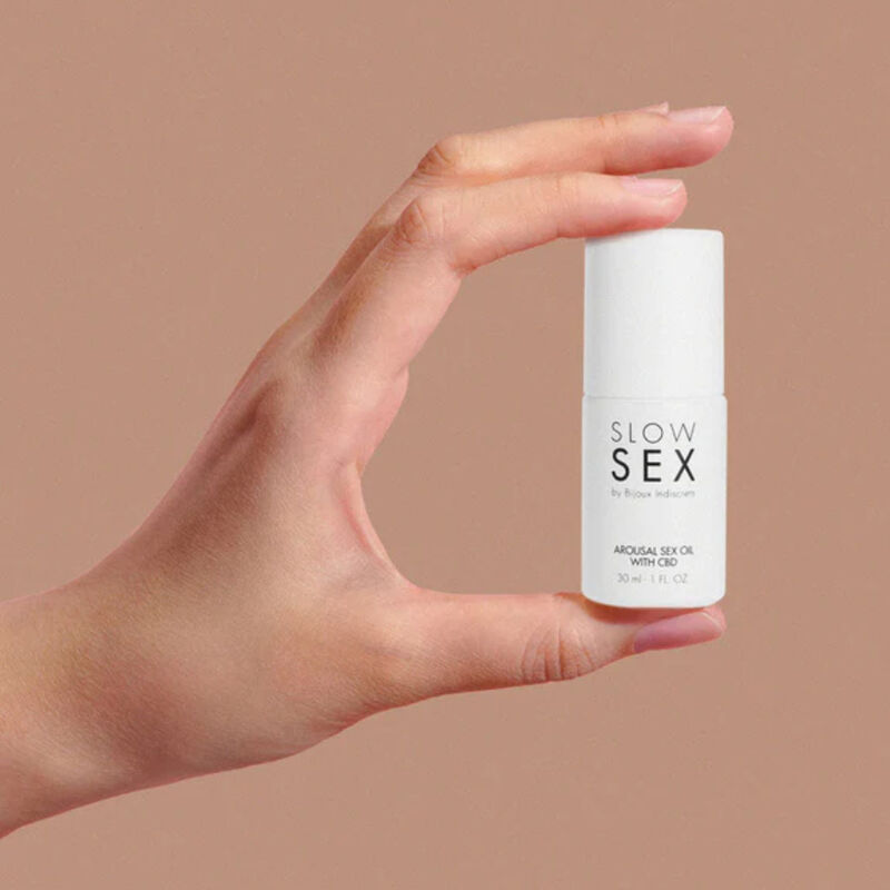BIJOUX - SLOW SEX SEKSUELE MASSAGEOLIE MET CBD 30 ML