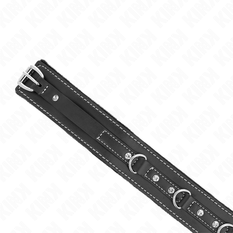 KINK - PVC LEDEREN KETTING MET RIEM 105 CM STRASS KLINKNAGEL 41,5 X 4 CM