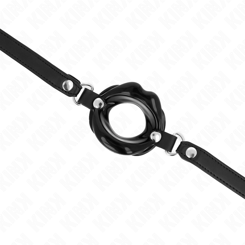 KINK - LIP 8 CM GAG MET ZWARTE KUNSTSTOF RIEM 63 x 2 CM VERSTELBAAR 39-58 CM