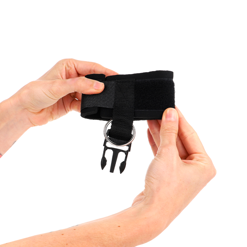 KINK - NEOPREEN POLSMANCHETTEN MET VELCRO SLUITING ZWART VERSTELBAAR 22-34 CM