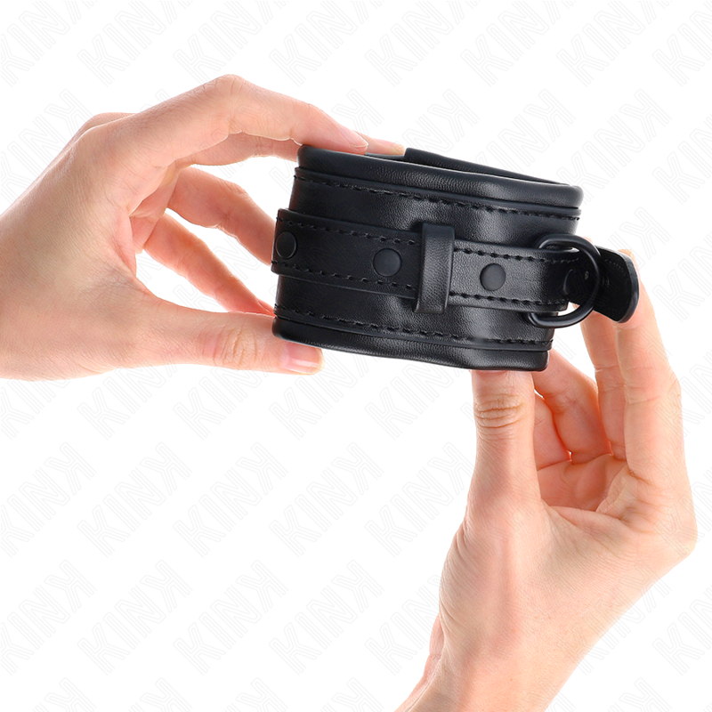 KINK - ZWARTE VERSTELBARE POLSMANCHETTEN 20-30 CM X 6 CM