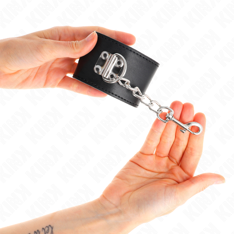 KINK - POLSMANCHETTEN MET HANGSLOTSLUITING ZWART VERSTELBAAR 16-23 CM X 5,5 CM