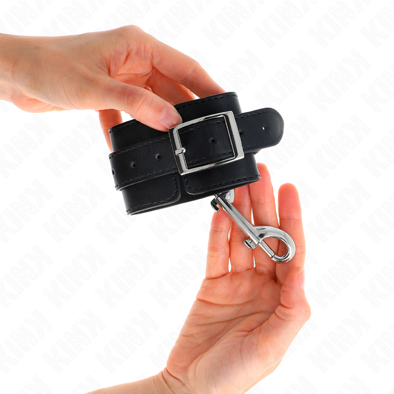 KINK - POIGNETS - UNE RANGÉE DE RIVETS NOIRS RÉGLABLES 17-28 CM X 5 CM