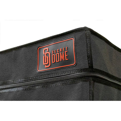 SECRET DOME – KINK CLUB CABINA BUKKAKE SCHWARZ & ROT