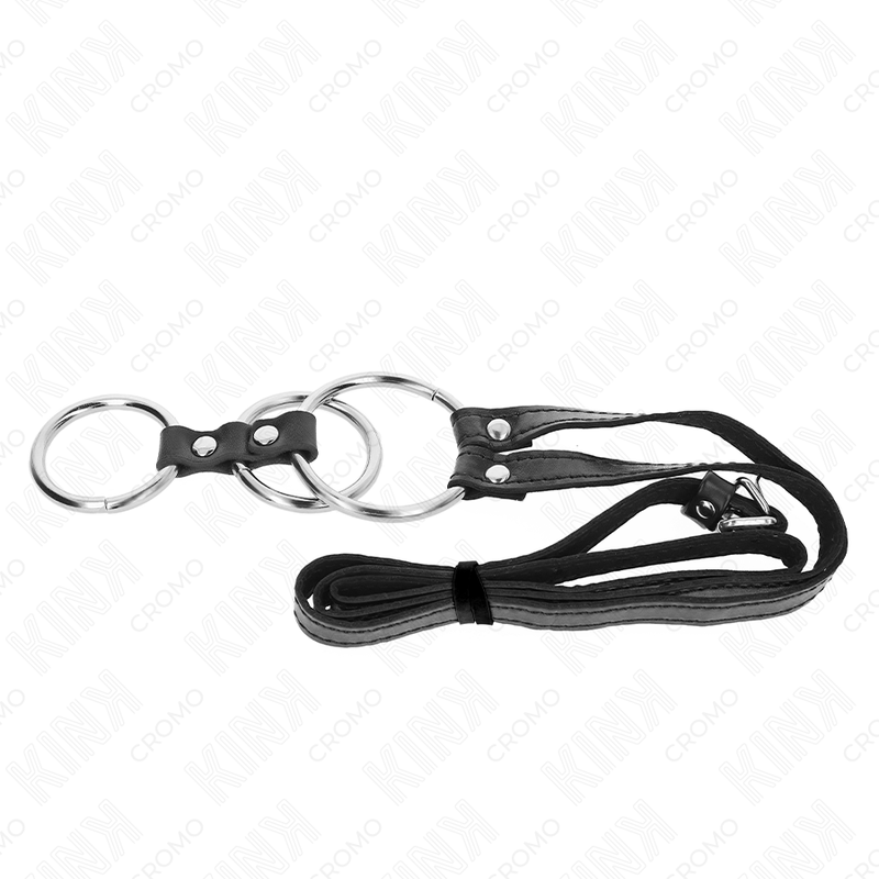 KINK - DRIEVOUDIGE METALEN PENISRING 3,8 CM TOT 5 CM MET LEDEREN BANDEN 112 CM