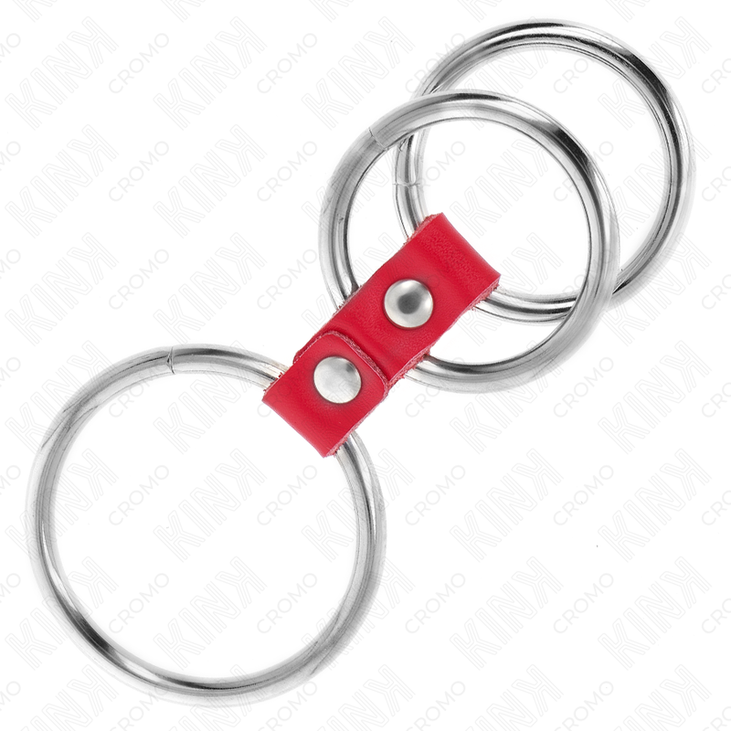 KINK - DRIEVOUDIGE METALEN PENISRING 3,7 CM TOT 5 CM VERBONDEN MET ROOD LEER