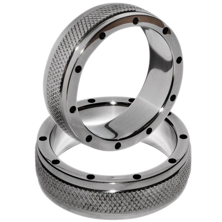 METAAL HARD - METALEN RING VOOR PENIS EN TESTIKELEN 40MM